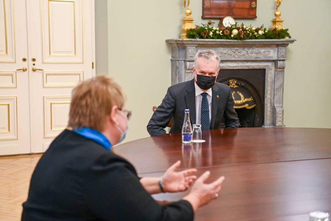 G. Nausėda susitinka su kandidate į ministres D. Miniataite