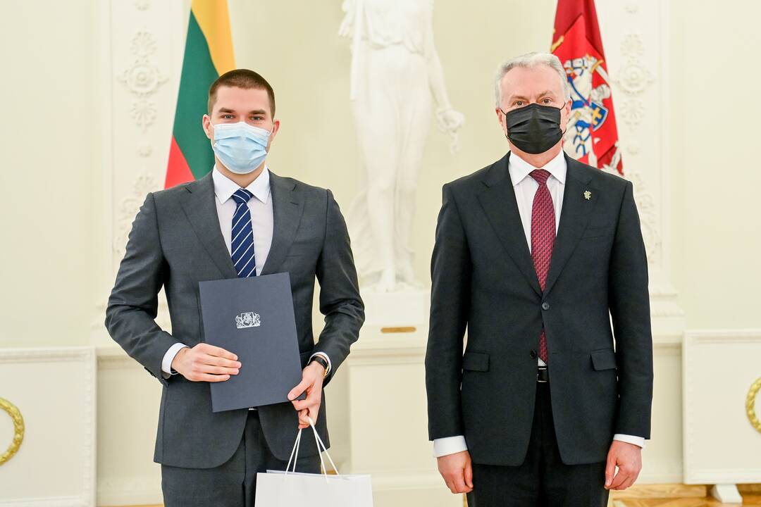 Konstitucijos egzamino nugalėtojų apdovanojimai