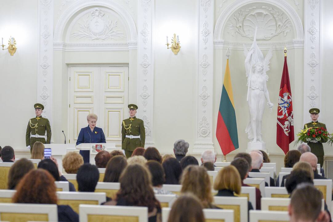 Prezidentė pagerbė signatarų atminimą
