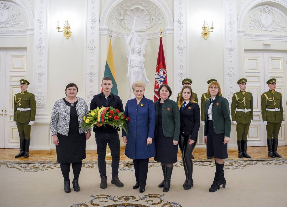 Prezidentė pagerbė signatarų atminimą