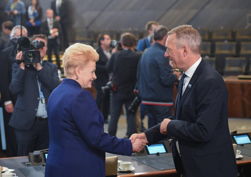 Prezidentė dalyvauja NATO vadovų susitikime