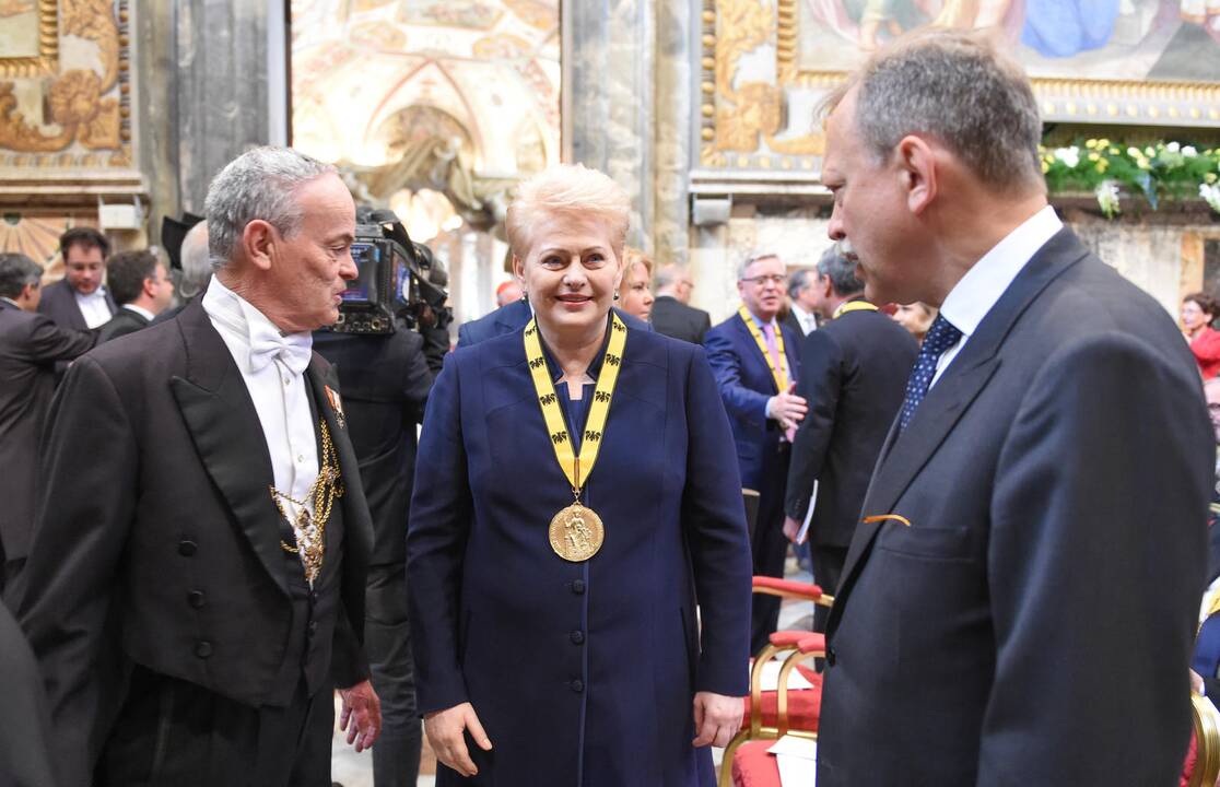 D. Grybauskaitė dalyvavo popiežiaus apdovanojimo ceremonijoje