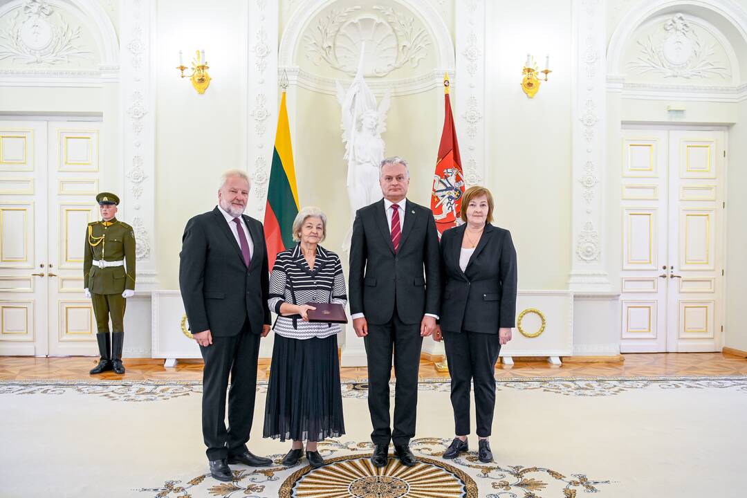 Prezidentas įteikė Žūvančiųjų gelbėjimo kryžius