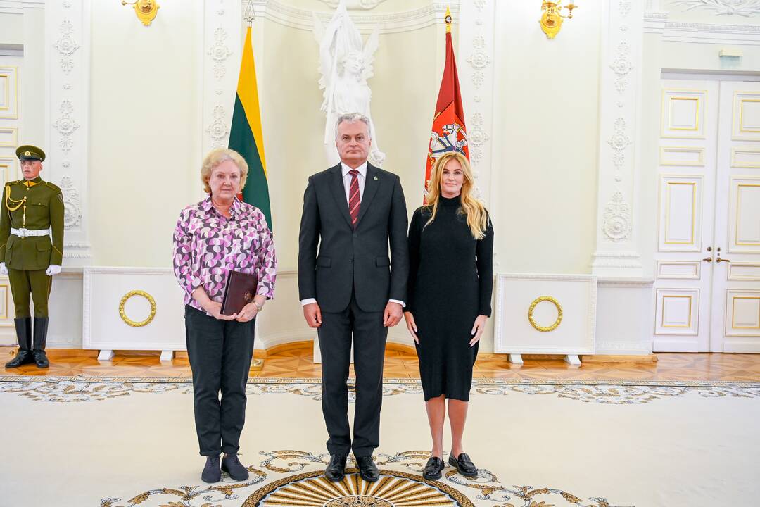 Prezidentas įteikė Žūvančiųjų gelbėjimo kryžius