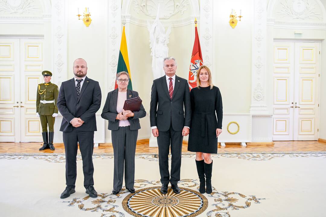 Prezidentas įteikė Žūvančiųjų gelbėjimo kryžius