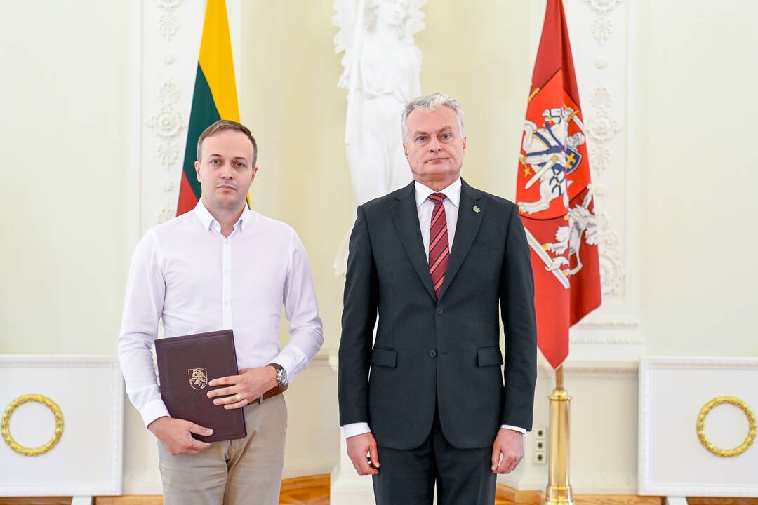 Prezidentas įteikė Žūvančiųjų gelbėjimo kryžius