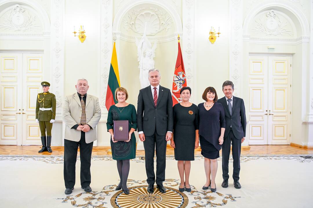 Prezidentas įteikė Žūvančiųjų gelbėjimo kryžius