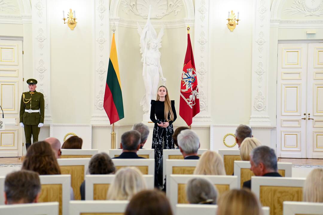 Prezidentas įteikė Žūvančiųjų gelbėjimo kryžius