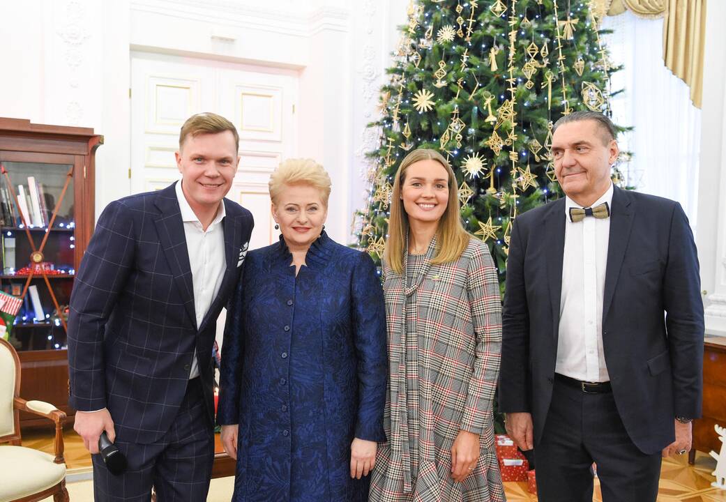 Prezidentė paskelbė „Knygų Kalėdų“ pradžią