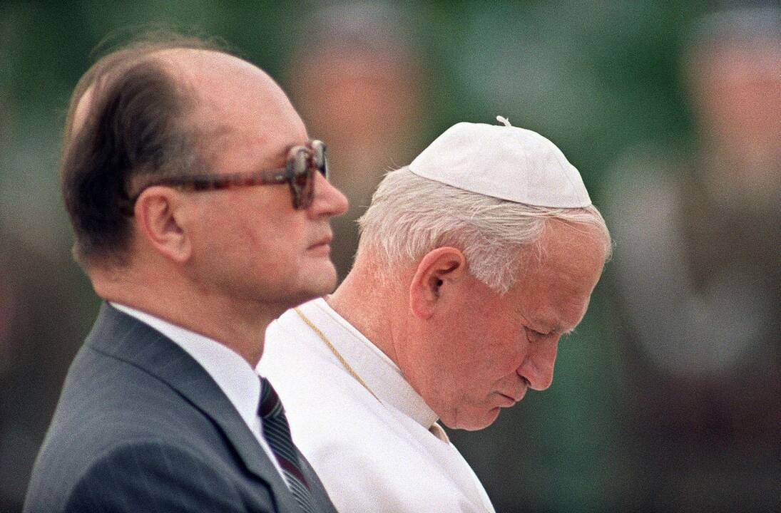 1989 m. Lenkijos prezidentu išrinktas komunistų lyderis generolas Wojciechas Jaruzelskis
