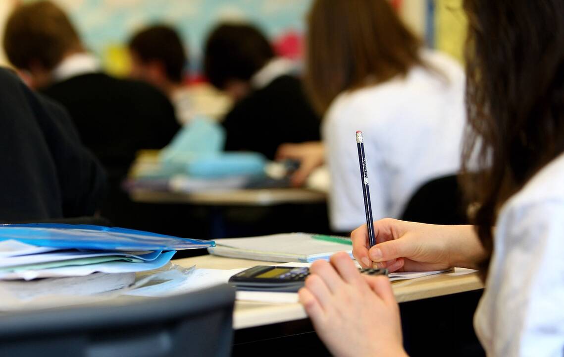 Įvardino geriausiai ir blogiausiai valstybinius egzaminus laikiusias gimnazijas