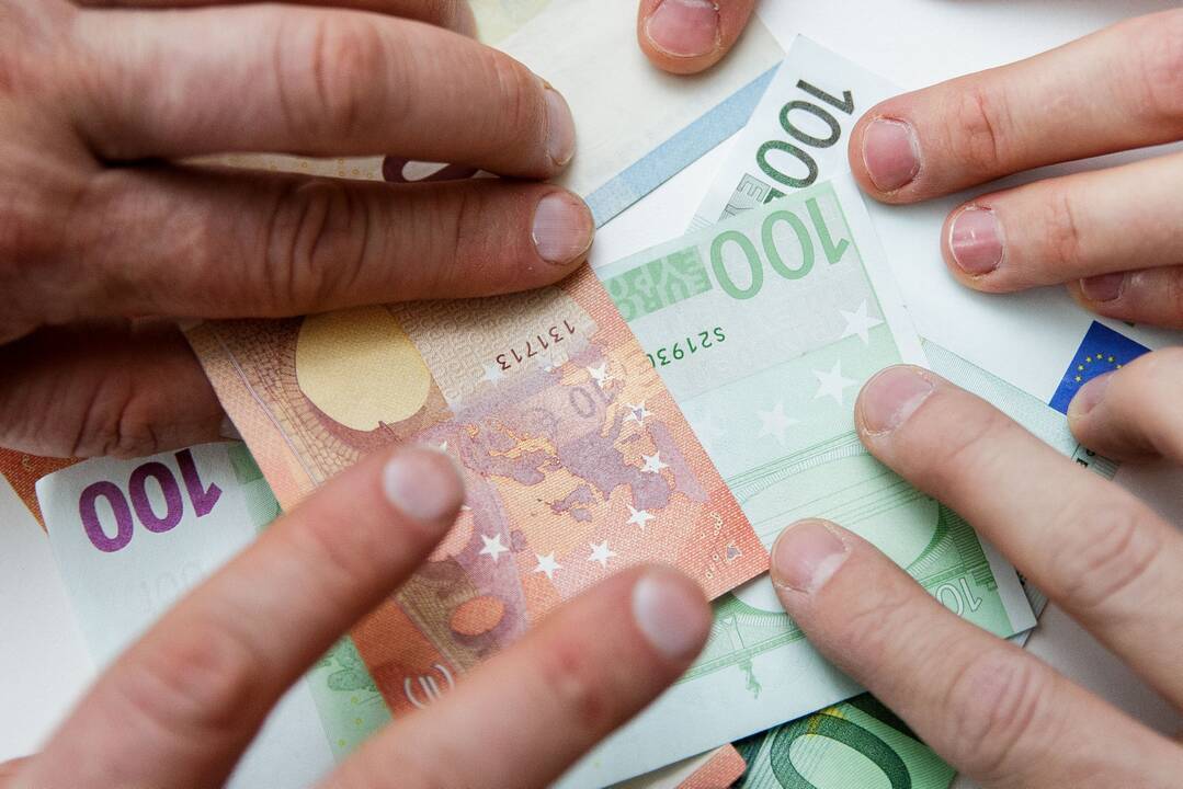 Seimui teikiamas bankų solidarumo mokesčio projektas