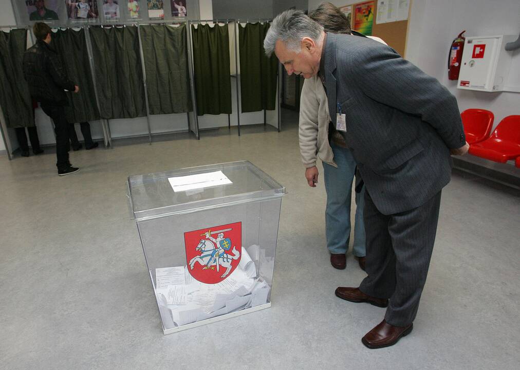 Radikalios Seimo rinkimų reformos atsisako ir ją pasiūlę socialdemokratai