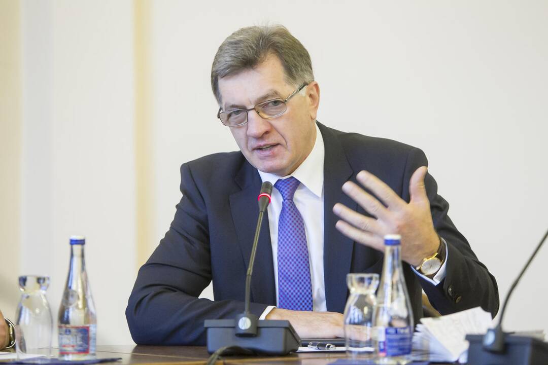 VMI premjerui pristatys, kaip surenkamos biudžeto pajamos