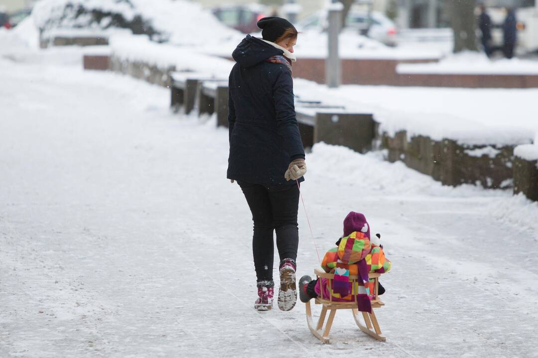 Jau pirmadienį į Lietuvą pradės plūsti šaltas oras