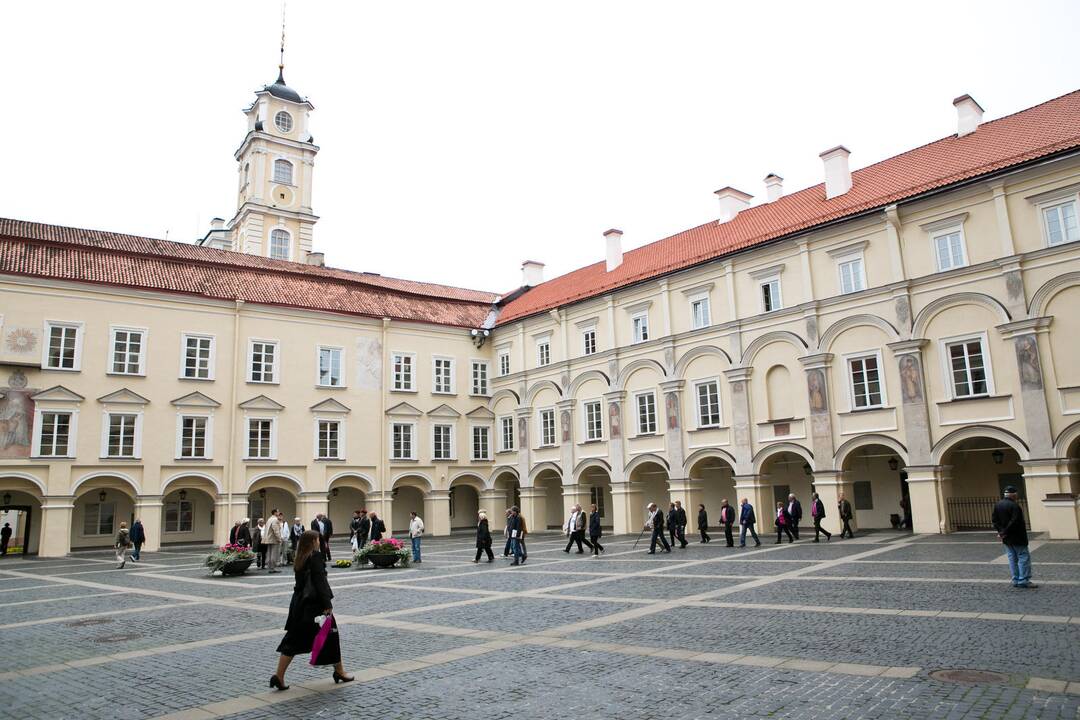VU skelbia pasirengęs perimti kitų universitetų valdymą