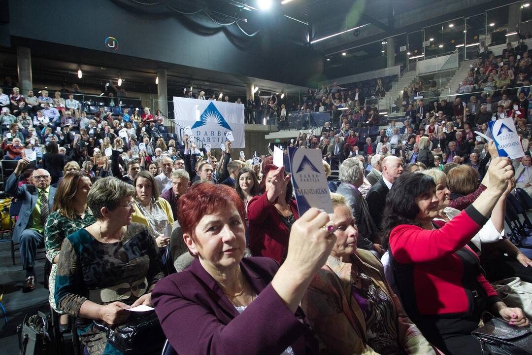 Partijų gretos per pusmetį pagausėjo 2,5 tūkst. narių