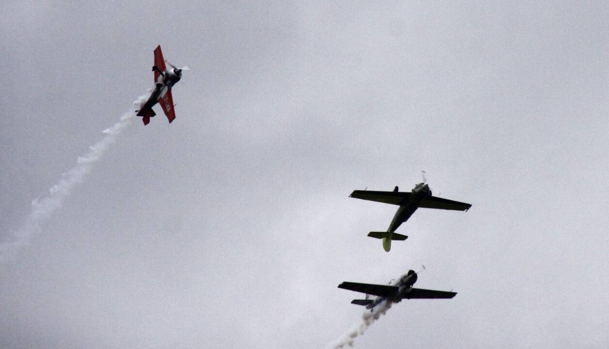 Sėkmingas Lietuvos akrobatinio skraidymo pilotų pasirodymas planetos pirmenybėse