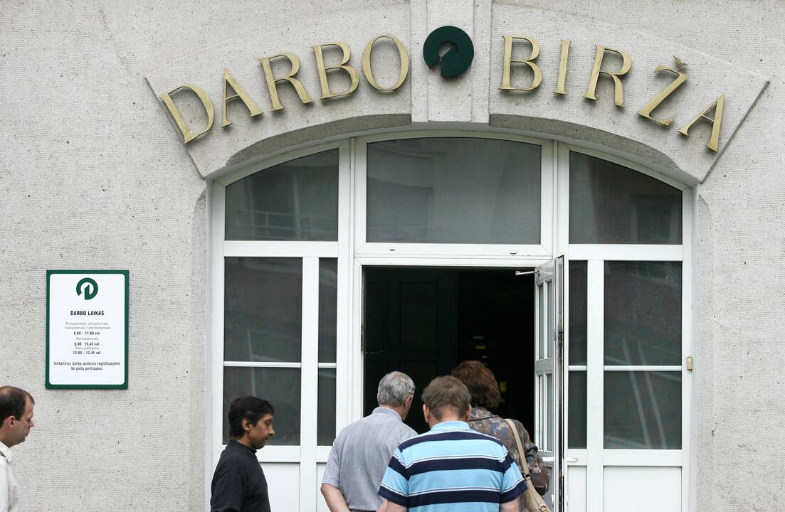 Darbo vietos atsisakę bedarbiai nebepraras pašalpų