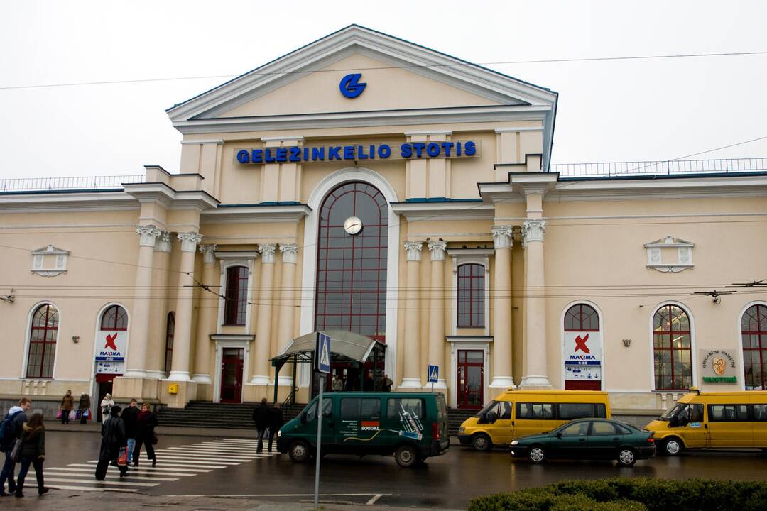 Sostinėje norėta susprogdinti autobusų ir geležinkelio stotis