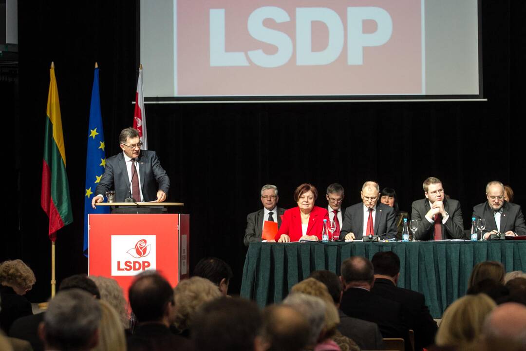 Socialdemokratų populiarumas auga kaip ant mielių
