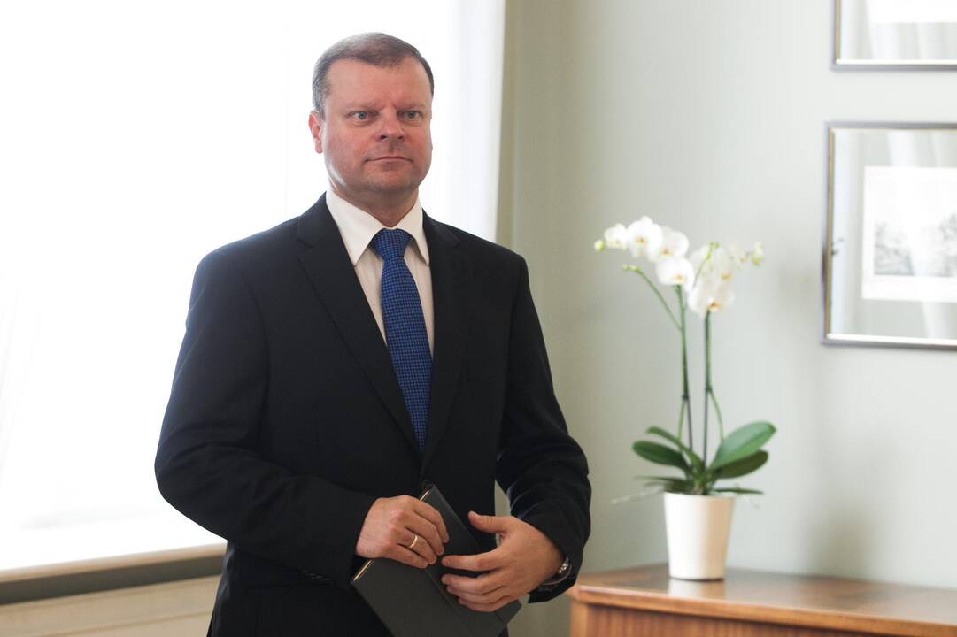 Apklausa: S. Skvernelis populiarumu lenkia ir prezidentę, ir premjerą