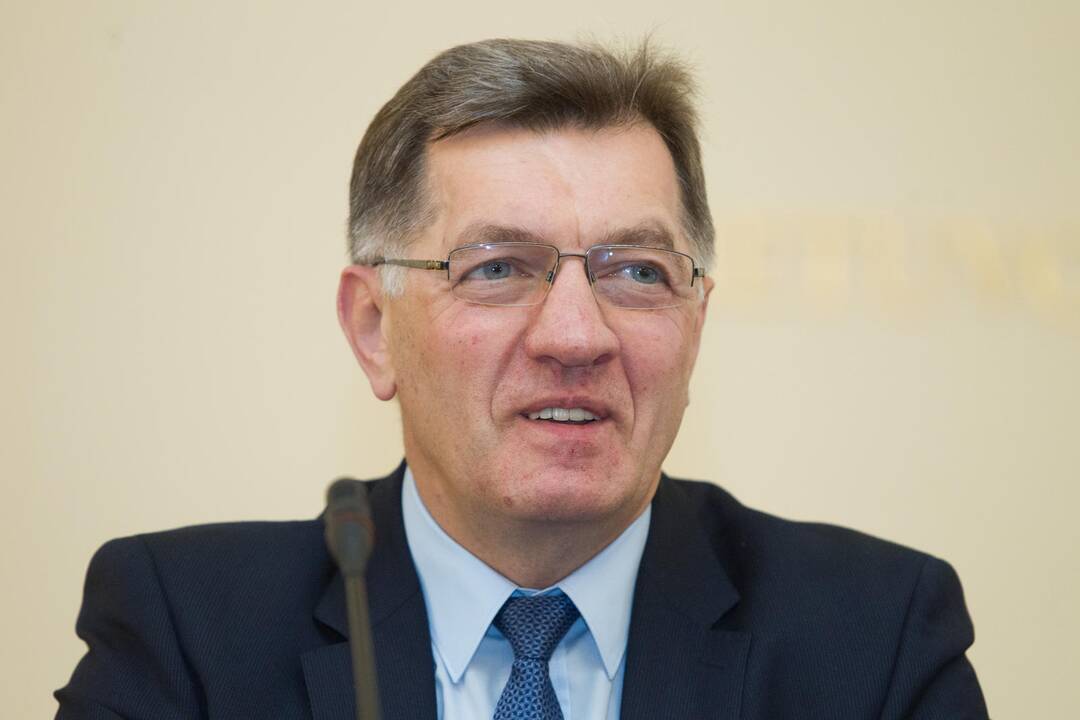 A. Butkevičius: ar minimali alga šiemet didės du kartus, paaiškės po pusmečio