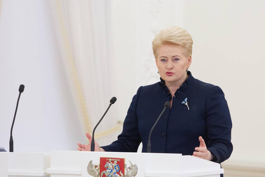 Prezidentės retorikos permainos prieš rinkimus nebūtinai jai pasitarnaus?