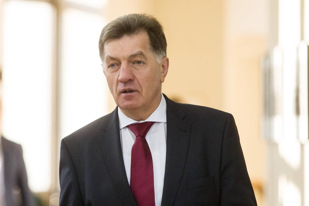 Premjeras ir žemės ūkio ministrė neskuba vertinti įtarimų J. Miliui