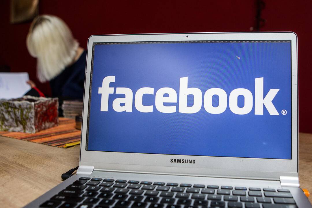 ES svarsto naujus mokesčius „Google“, „Amazon“ ir „Facebook“