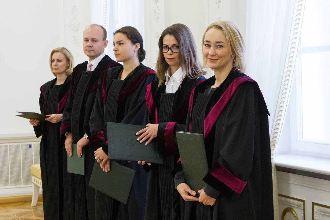Prezidentūroje prisiekė nauji teisėjai