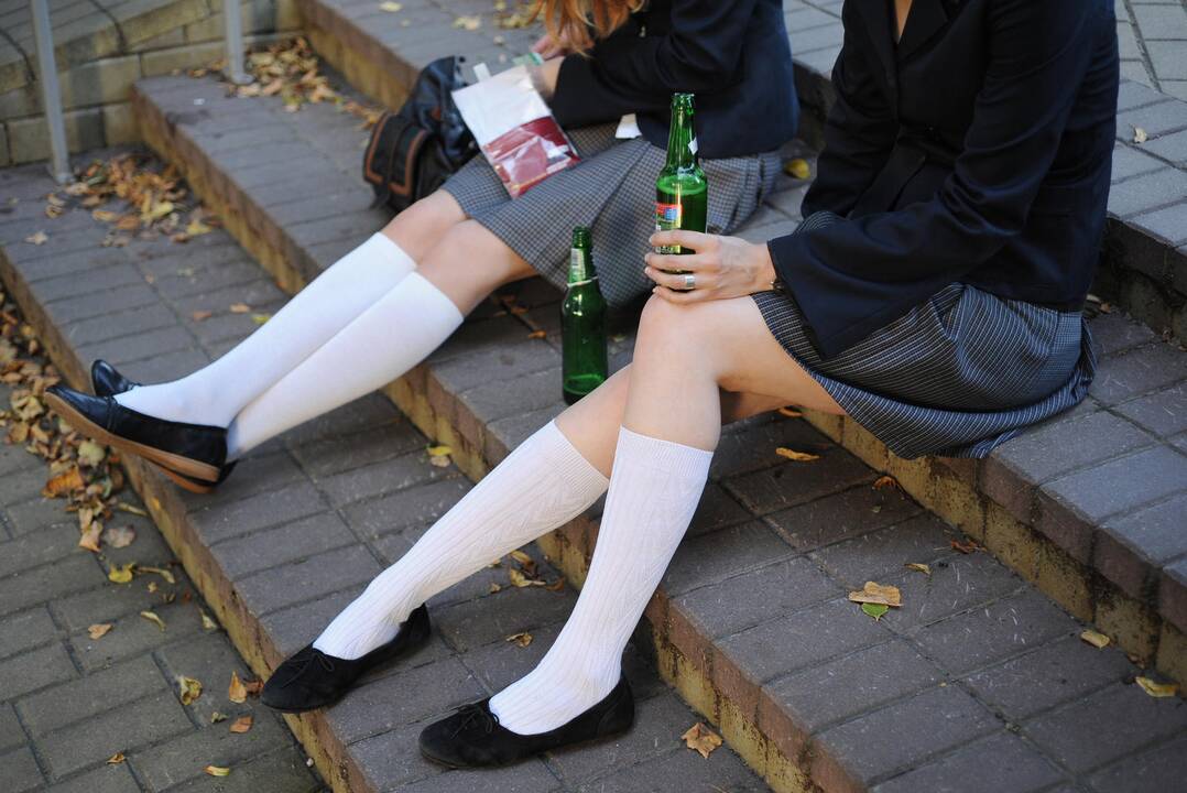 Mokinių gyvensenos tyrimas: kas penktas rūkė, trečdalis vartojo alkoholį