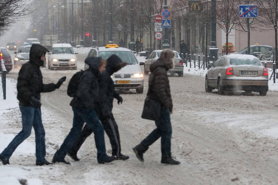 Vilniuje nubausti 199 nedrausmingi pėstieji