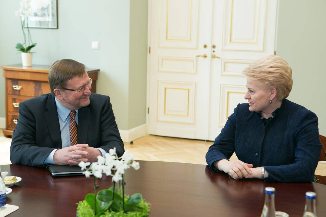 Prezidentė ragina atsisakyti neefektyviai dirbančių mažų teismų