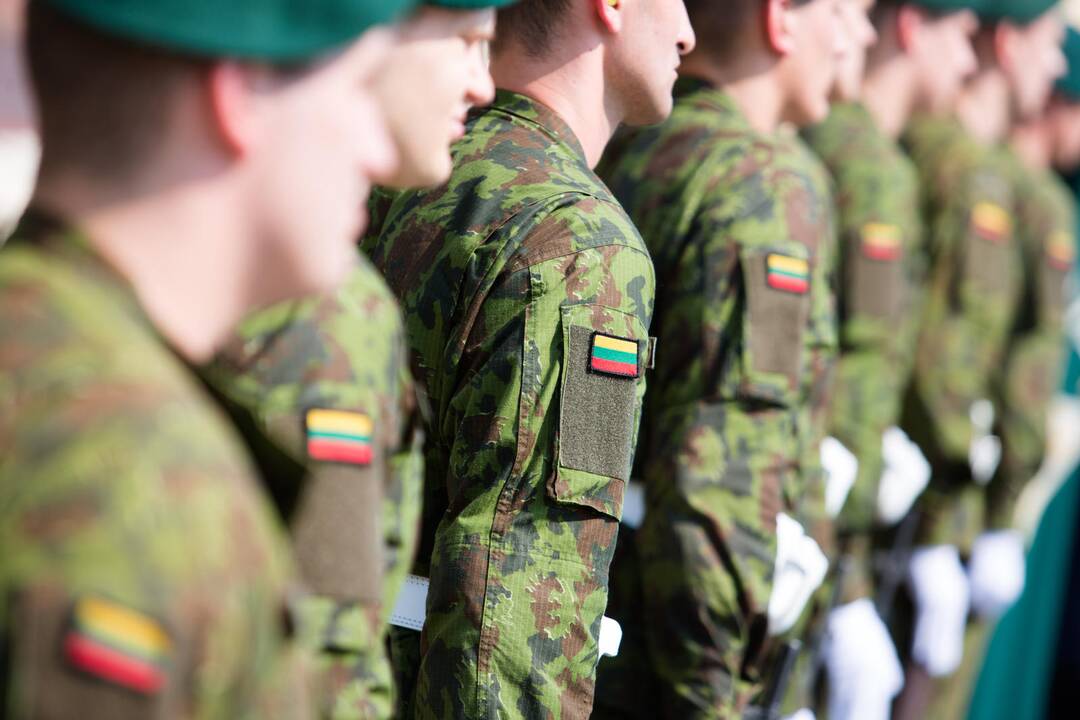 Seimas svarstys, ar siųsti karinius instruktorius į Iraką