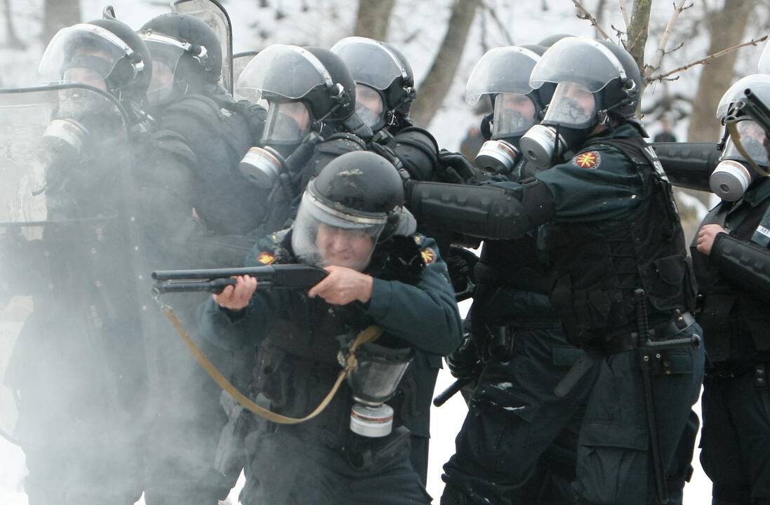 Viešojo saugumo tarnybai žadama pirkti naudotų vandens patrankų