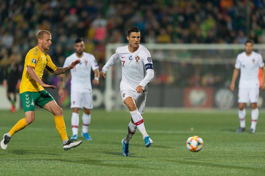 Lietuvos futbolininkai dar kartą susitiks su Portugalija ir šios rinktinės lyderiu C.Ronaldo.