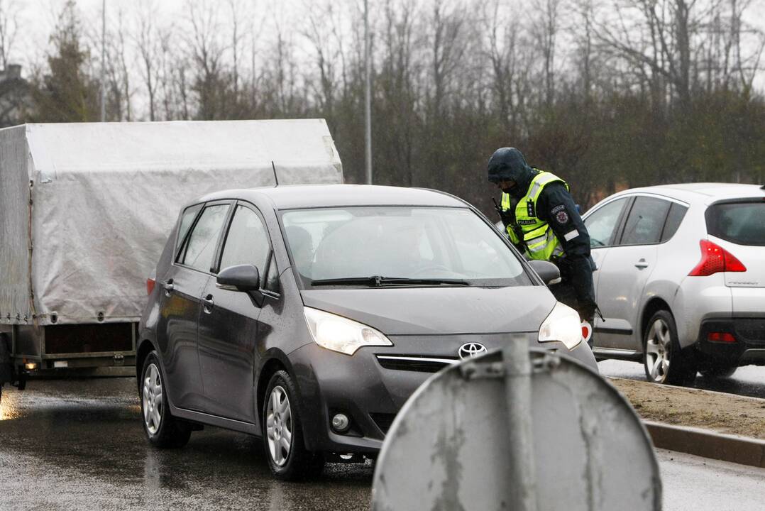 Klaipėdos policijos pareigūnai dirba postuose