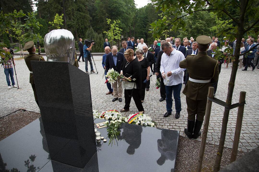 A. M. Brazausko mirties metinių minėjimas