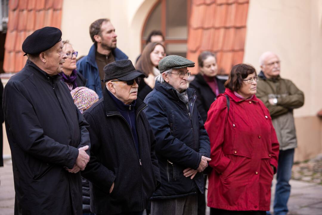 Atidengta atminimo lenta M. Martinaičiui