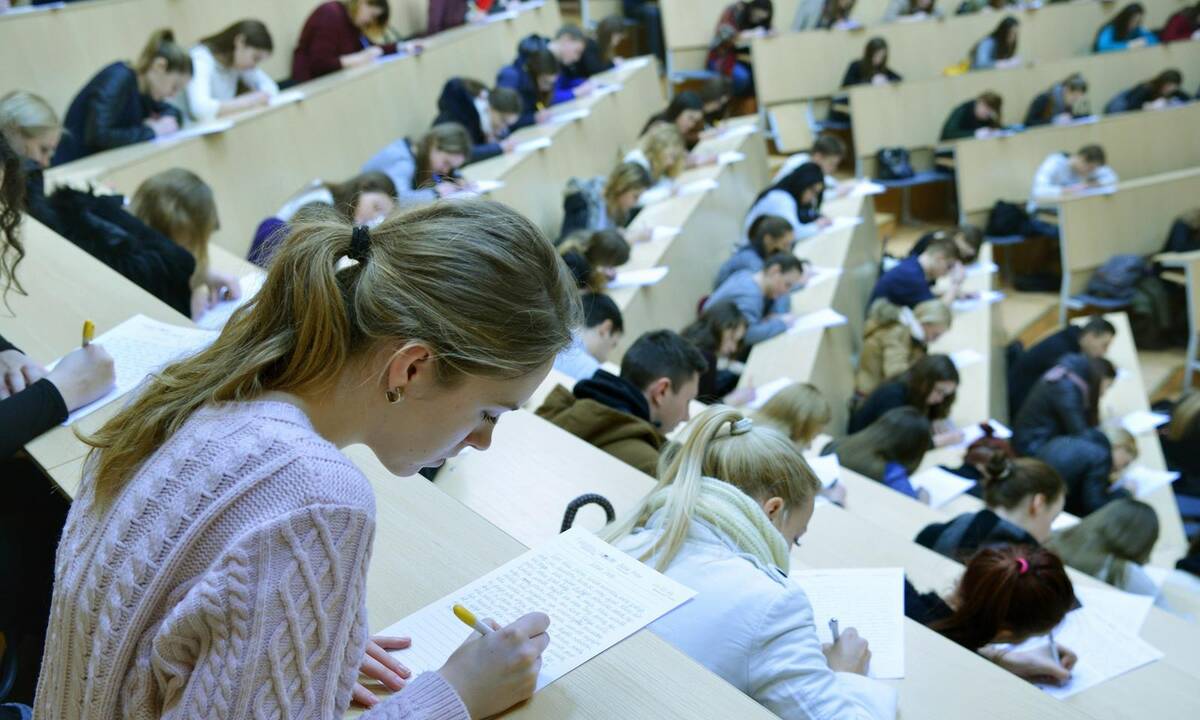 Magistrantūros studijos: laiko švaistymas ar būdas konkuruoti darbo rinkoje?