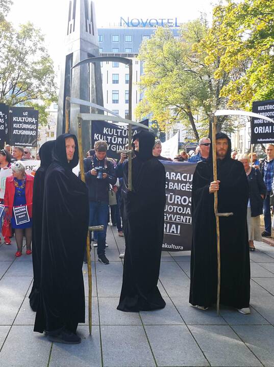 Kultūros darbuotojai reikalauja kultūringų algų