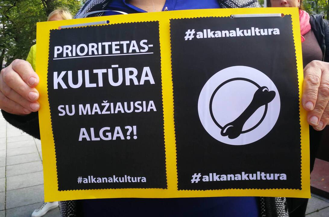 Kultūros darbuotojai reikalauja kultūringų algų