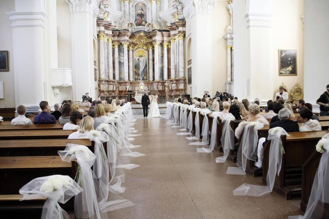 Santuokai bažnyčioje krikšto nebepakaks
