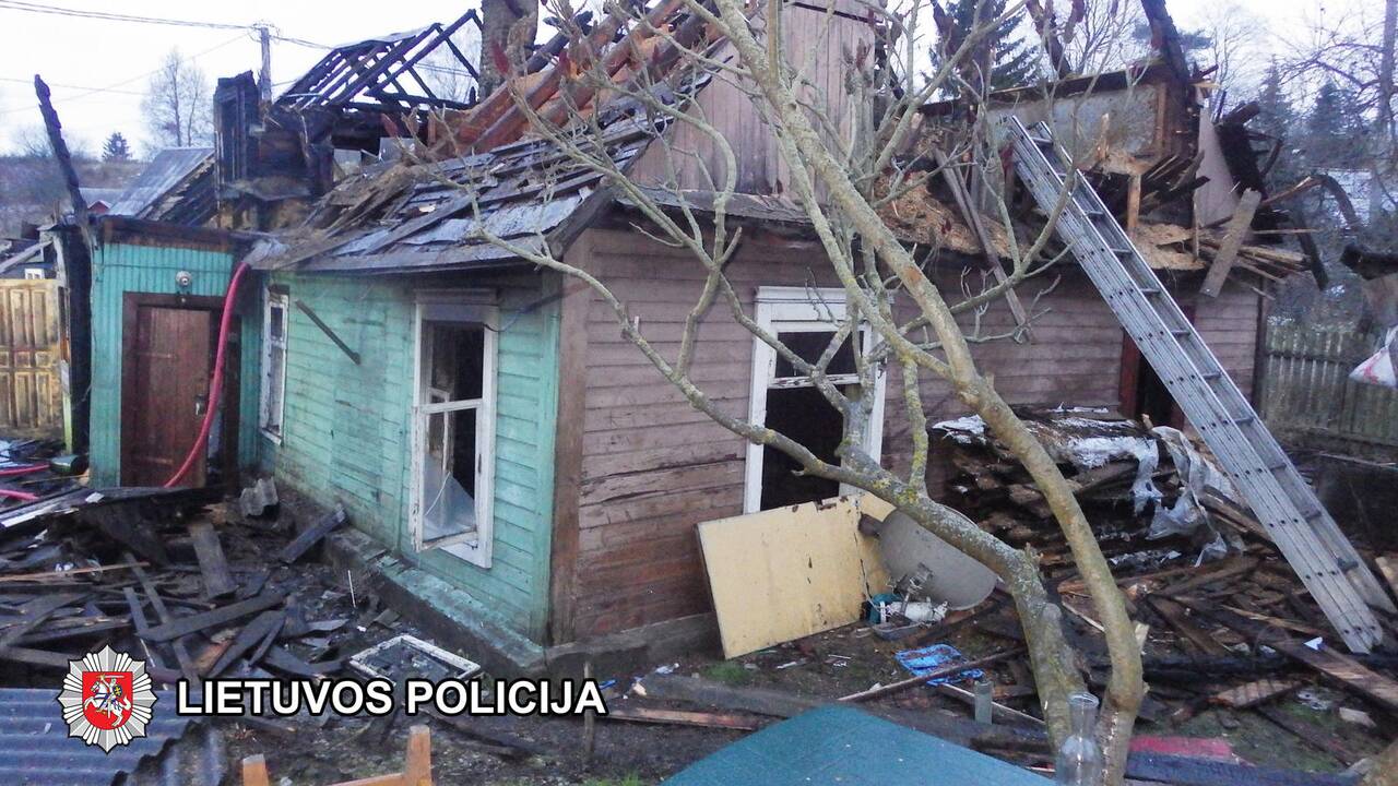 Tragiškame gaisre žuvo dvi moterys: policija sulaikė padegėją