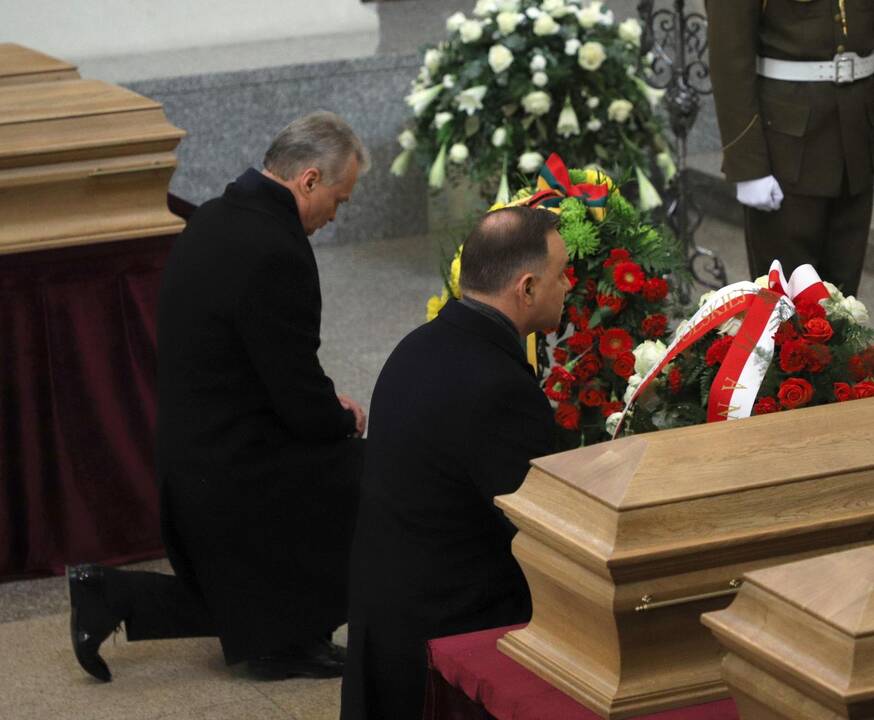 Iškilmingos sukilimo vadų laidotuvės