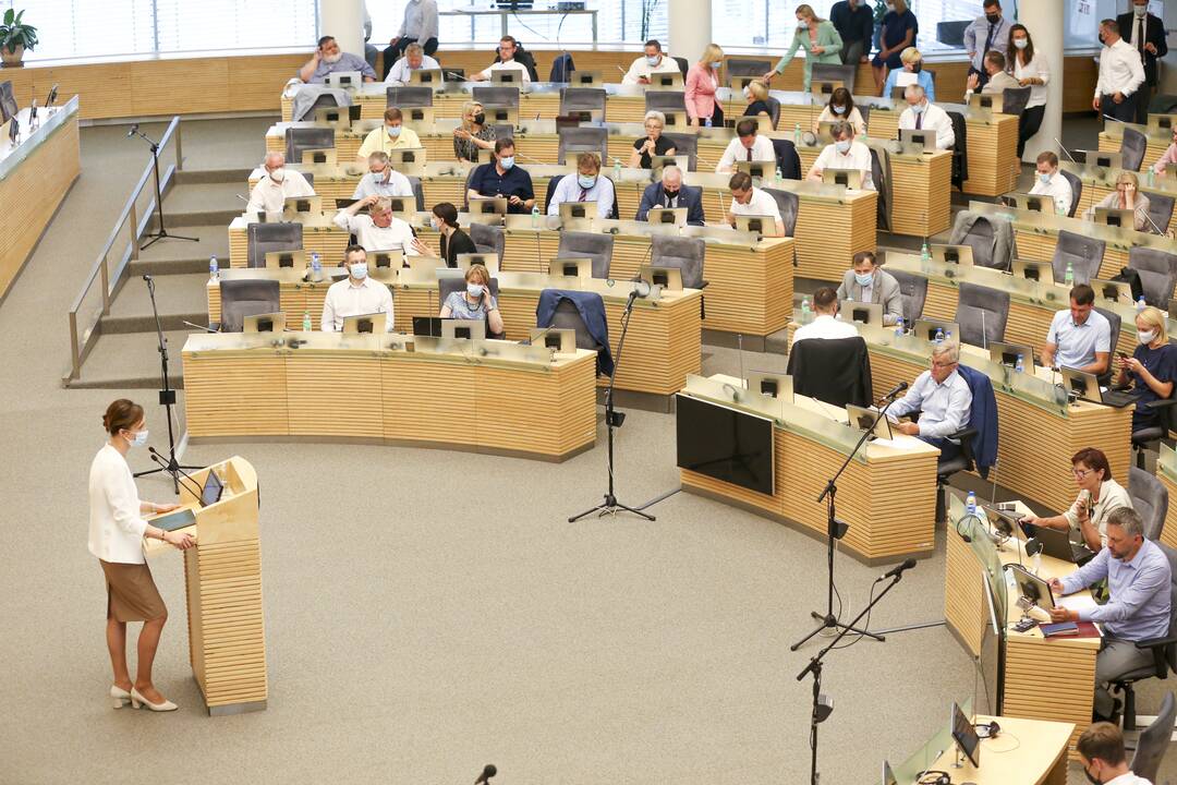 Seimas susirinko į neeilinę sesiją