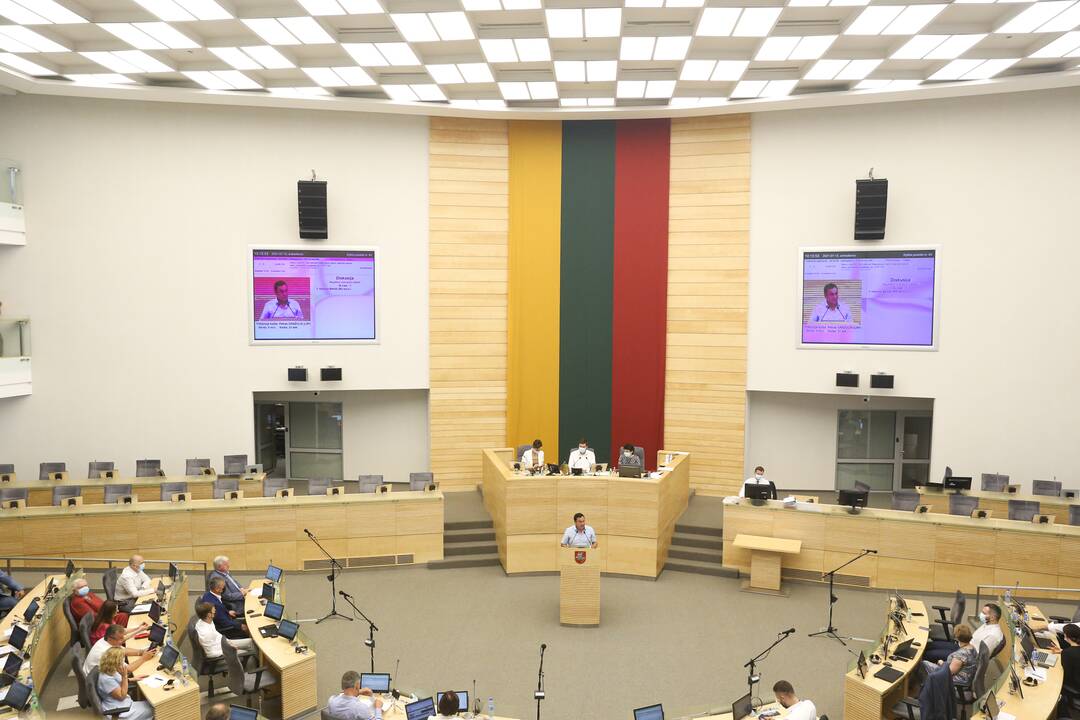 Seimas susirinko į neeilinę sesiją