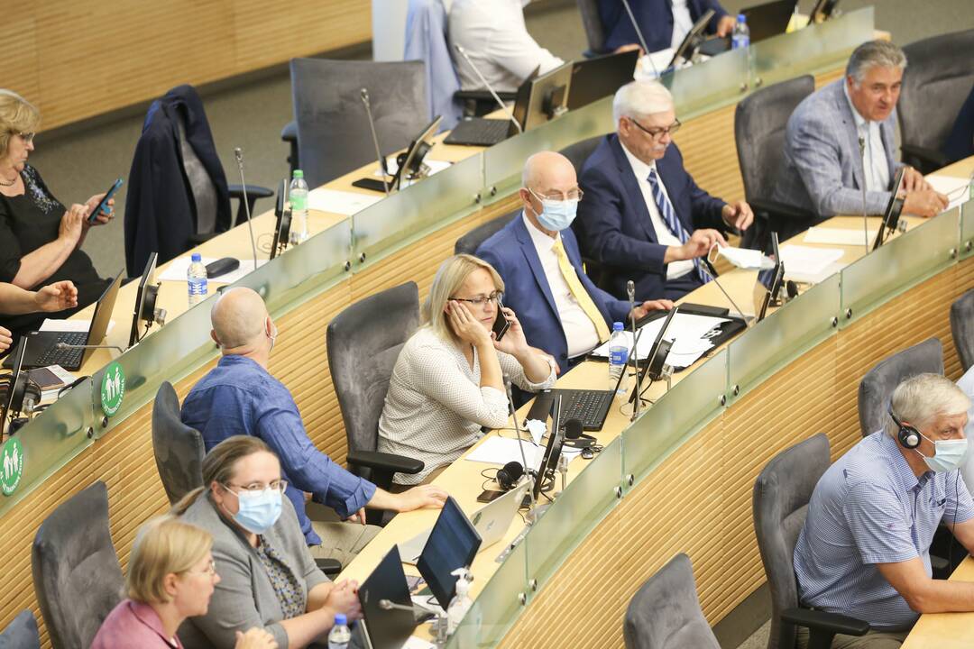 Seimas susirinko į neeilinę sesiją