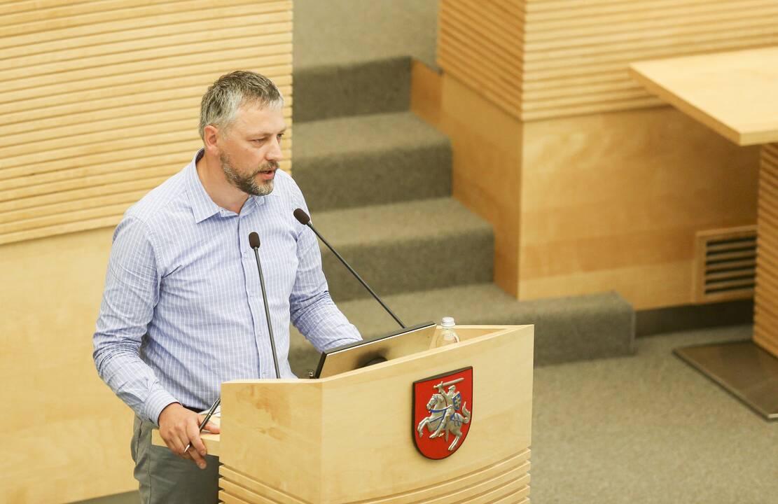 Seimas susirinko į neeilinę sesiją